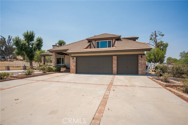 31755 Country Haven Lane, Menifee CA: https://media.crmls.org/medias/17ae3679-ea41-4cbb-8119-f571966d2725.jpg