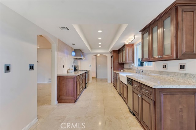 Detail Gallery Image 14 of 46 For 22781 Macfarlane Dr, Woodland Hills,  CA 91364 - 3 Beds | 3/1 Baths