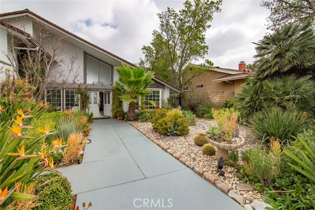 11958 Darby Avenue, Porter Ranch CA: https://media.crmls.org/medias/17aec7f0-2fca-44a8-ab65-1ab00625b397.jpg