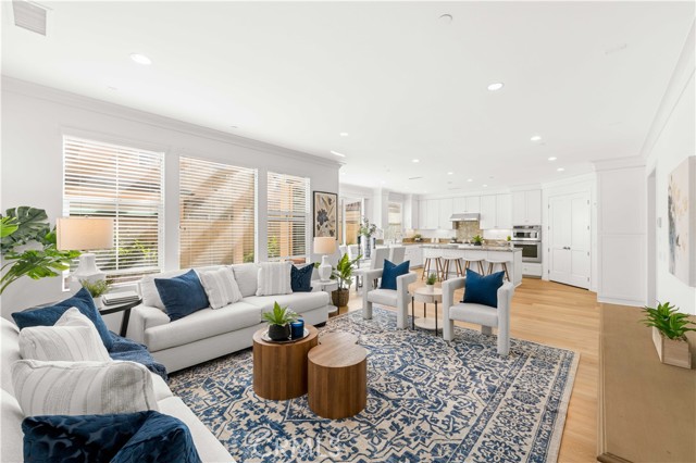 112 Velvet Leaf, Irvine CA: https://media.crmls.org/medias/17af4c1e-4fed-4ac6-9e2d-5ec40fe1c0fd.jpg