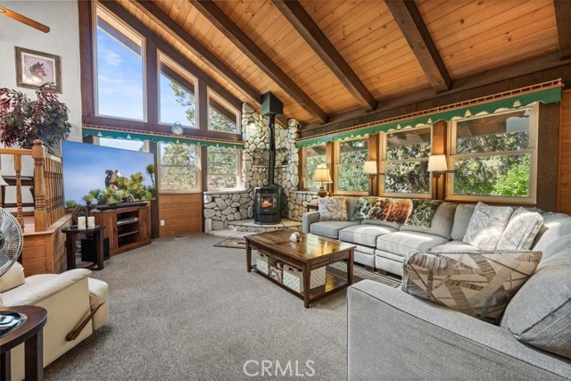 Detail Gallery Image 5 of 46 For 1042 Pine Mountain Dr, Big Bear City,  CA 92314 - 4 Beds | 3 Baths