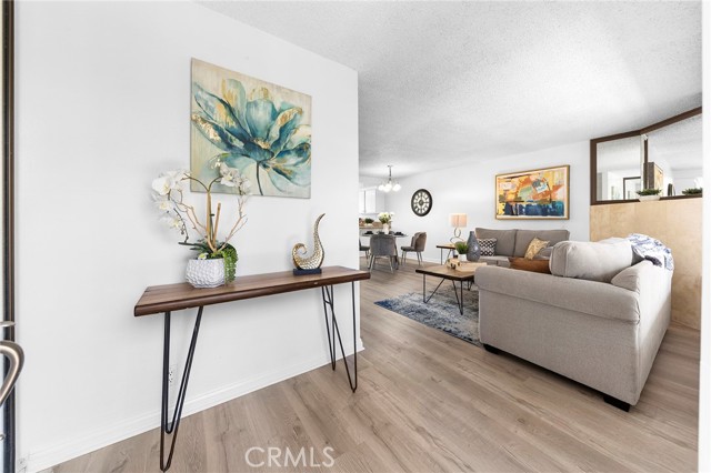 321 N Lincoln Avenue, Monterey Park CA: https://media.crmls.org/medias/17af9840-aeda-4353-908e-baa9ada2b26d.jpg