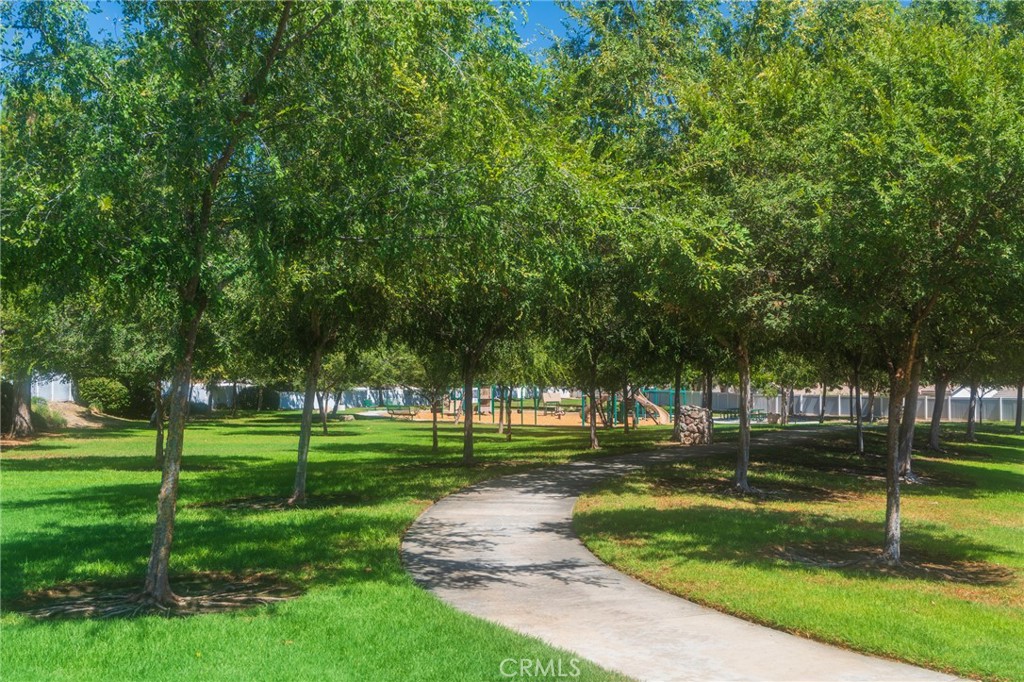https://media.crmls.org/medias/17afc655-d9e9-4933-bf28-cace6d9734d0.jpg?preset=X-Large