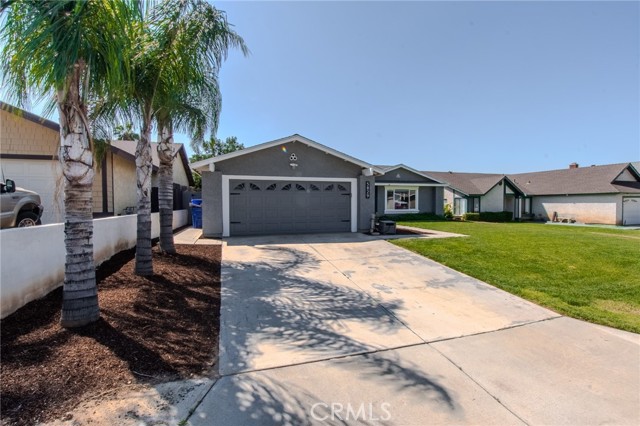 Detail Gallery Image 5 of 30 For 5829 Quiroz, Jurupa Valley,  CA 92509 - 3 Beds | 2 Baths