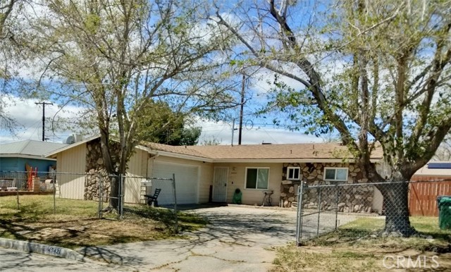 45421 Raysack Avenue, Lancaster, California 93535, 3 Bedrooms Bedrooms, ,2 BathroomsBathrooms,Single Family Residence,For Sale,Raysack,PW24072618