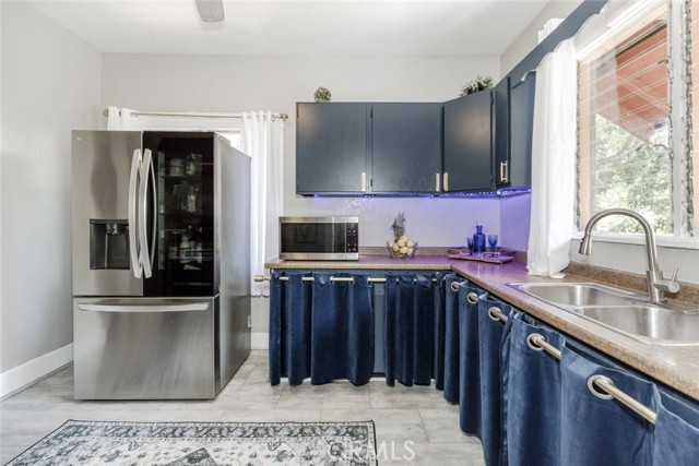 1010 N Madison Avenue, Pasadena CA: https://media.crmls.org/medias/17b0cc71-fb48-4a72-b39f-a32289b79fe4.jpg