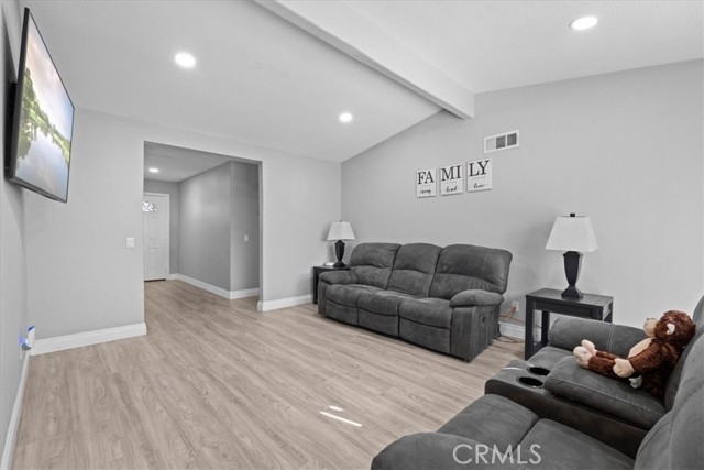 Detail Gallery Image 6 of 30 For 25035 Brodiaea, Moreno Valley,  CA 92553 - 3 Beds | 2 Baths