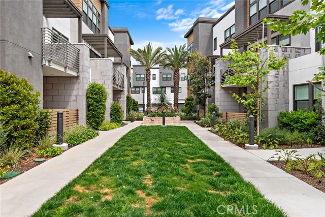 845 S Grable Circle, Orange CA: https://media.crmls.org/medias/17b12103-7395-41db-b2a1-b271518c1335.jpg