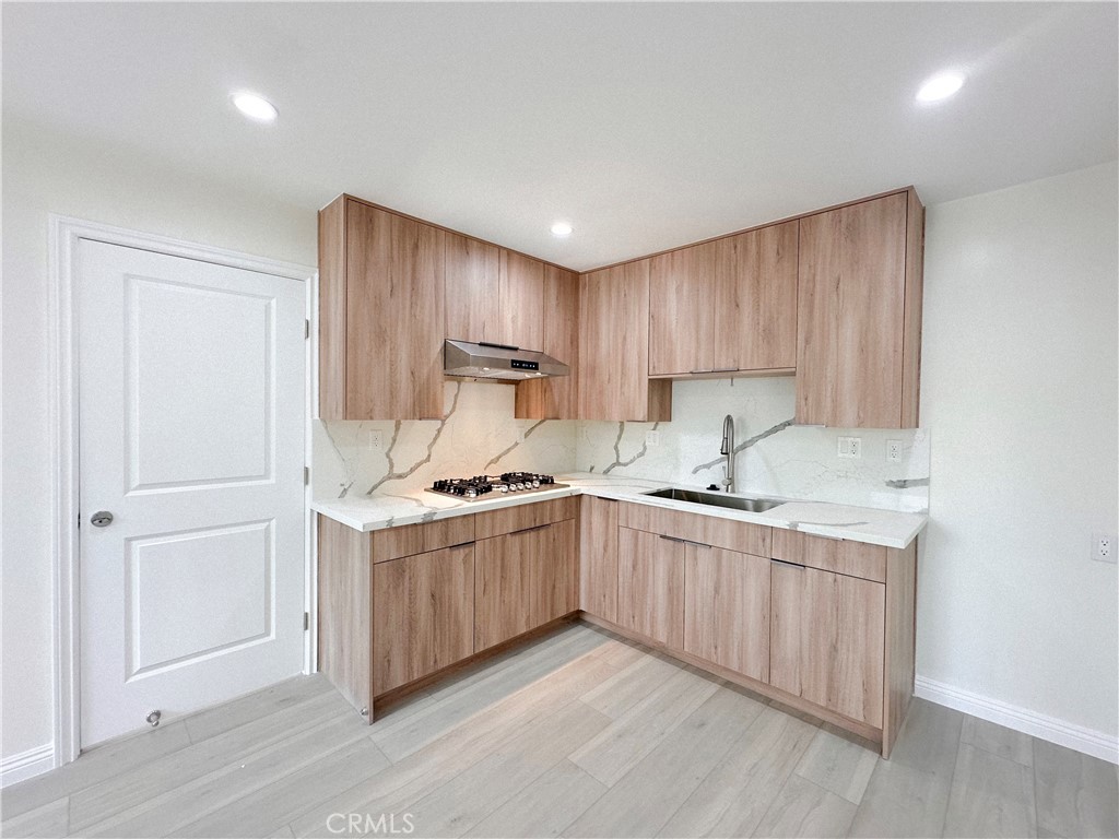 MLS #WS25165113 img 32