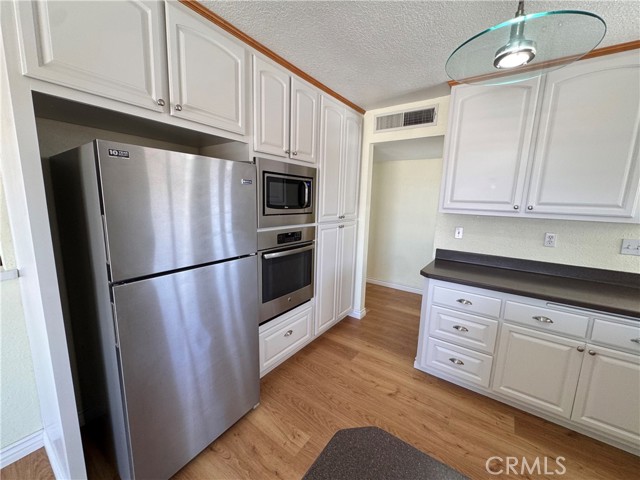 417 Fenoak Drive, Barstow CA: https://media.crmls.org/medias/17b26860-6c5a-4955-aec4-52415dfdebb5.jpg