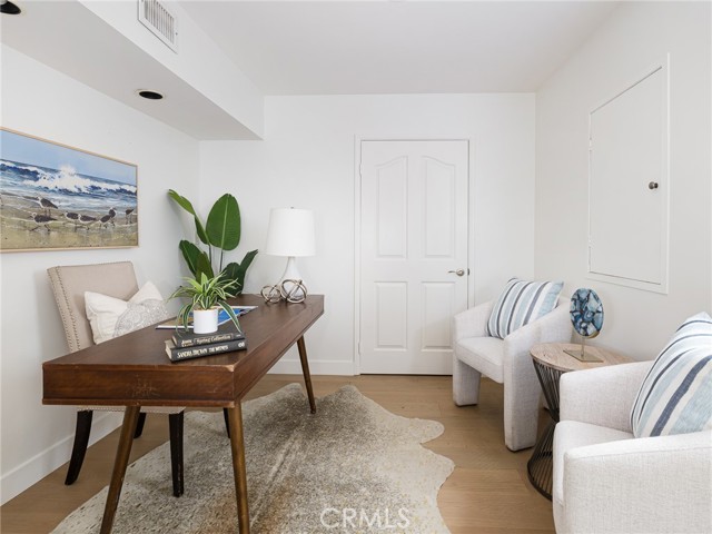 237 Via Los Miradores, Redondo Beach CA: https://media.crmls.org/medias/17b29df0-d2c4-4d62-9c11-a0282a8ef3c9.jpg