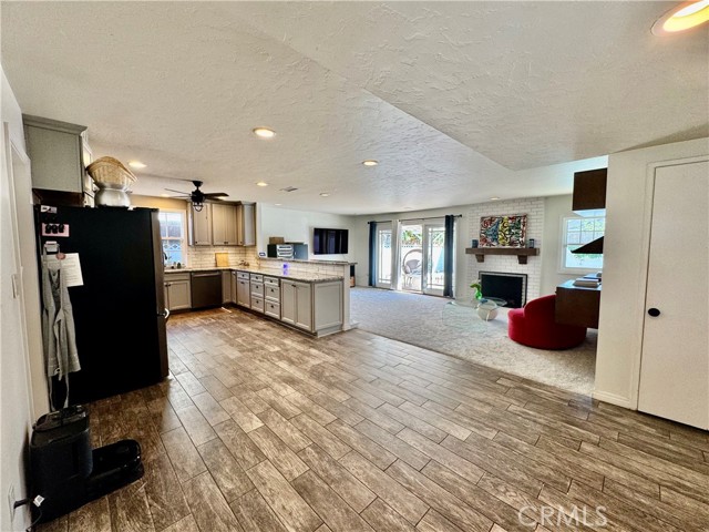 Detail Gallery Image 3 of 16 For 7552 Rhine Dr, Huntington Beach,  CA 92647 - 3 Beds | 2 Baths