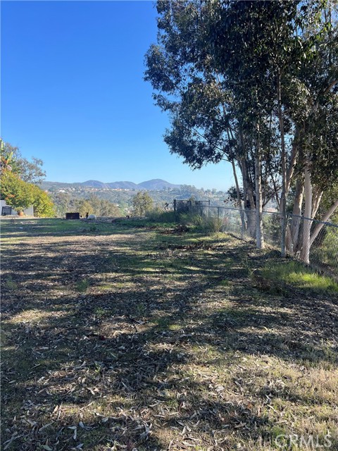 Detail Gallery Image 5 of 5 For 4999 Paguera Ct, San Diego,  CA 92124 - 4 Beds | 2 Baths