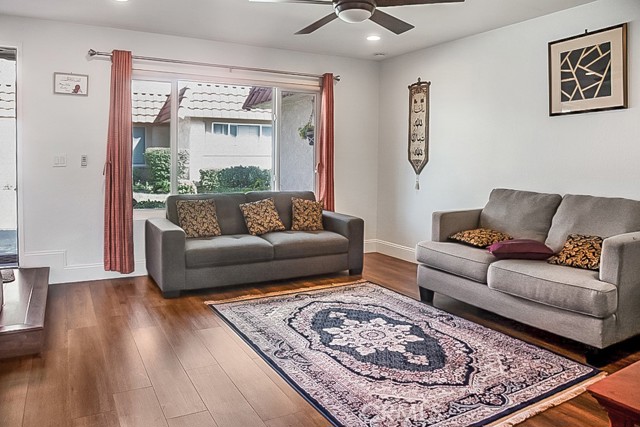 Detail Gallery Image 9 of 13 For 22844 Mesa Way #2,  Lake Forest,  CA 92630 - 2 Beds | 1/1 Baths