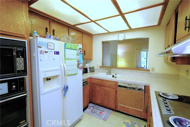 5132 Aspen Drive, Montclair CA: https://media.crmls.org/medias/17b55f23-d866-46c0-bd2f-69dde948b24b.jpg
