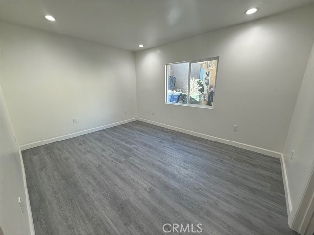 Detail Gallery Image 5 of 51 For 2520 Ohio Ave, South Gate,  CA 90280 - 6 Beds | 4 Baths