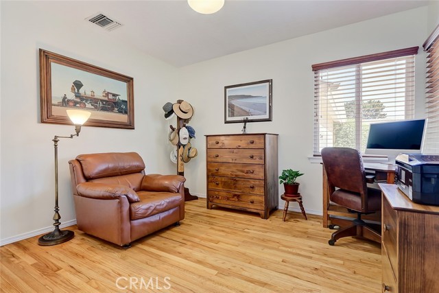 2210 Earle Court, Redondo Beach, California 90278, 3 Bedrooms Bedrooms, ,2 BathroomsBathrooms,Residential,Sold,Earle,SB22146136