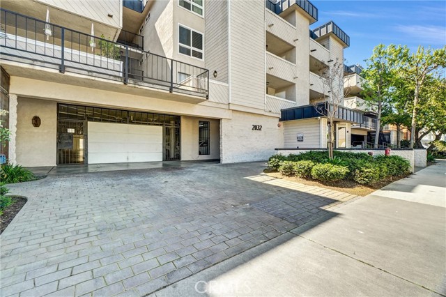 Detail Gallery Image 2 of 31 For 2032 E Bermuda #204,  Long Beach,  CA 90814 - 2 Beds | 2 Baths