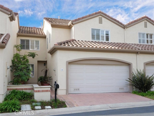 Front Elevation w/2 car garage