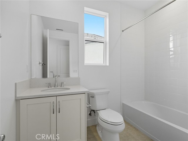 9539 N Andora Avenue, Chatsworth CA: https://media.crmls.org/medias/17b8c68a-b25a-43ed-ae40-d38c29a6ab38.jpg
