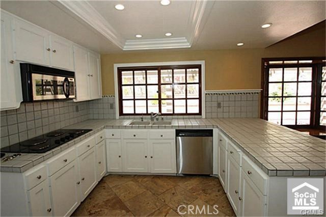 Detail Gallery Image 10 of 22 For 24301 Cardinal Pl, Lake Forest,  CA 92630 - 3 Beds | 2 Baths