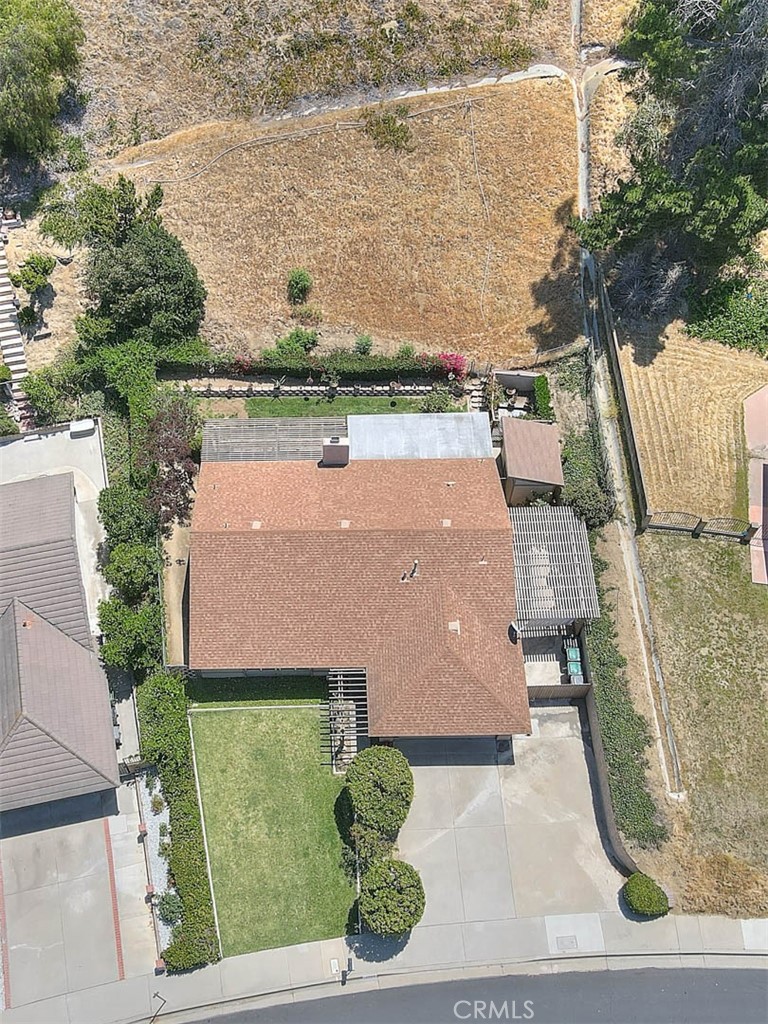 https://media.crmls.org/medias/17b8f535-2b95-4e3f-b1e8-e8d8556a46ea.jpg?preset=X-Large