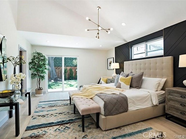 Detail Gallery Image 14 of 31 For 4931 Murietta Ave, Sherman Oaks,  CA 91423 - 4 Beds | 3 Baths