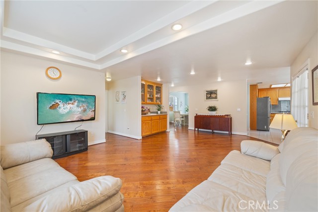 5939 N Vista Street, San Gabriel CA: https://media.crmls.org/medias/17b987f5-b7c2-4972-bc62-593cfc06853d.jpg