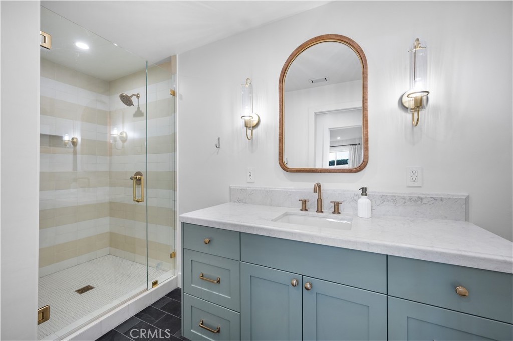 17baa05b 75e3 4c35 B2e5 A82191eccd88