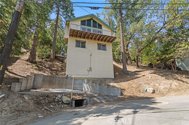 593 Clubhouse, Twin Peaks CA: https://media.crmls.org/medias/17bb0dcb-a411-445c-9df0-142317b556b3.jpg