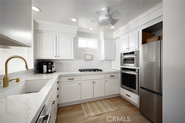 Detail Gallery Image 6 of 38 For 416 Dahlia #A2,  Corona Del Mar,  CA 92625 - 2 Beds | 2/1 Baths