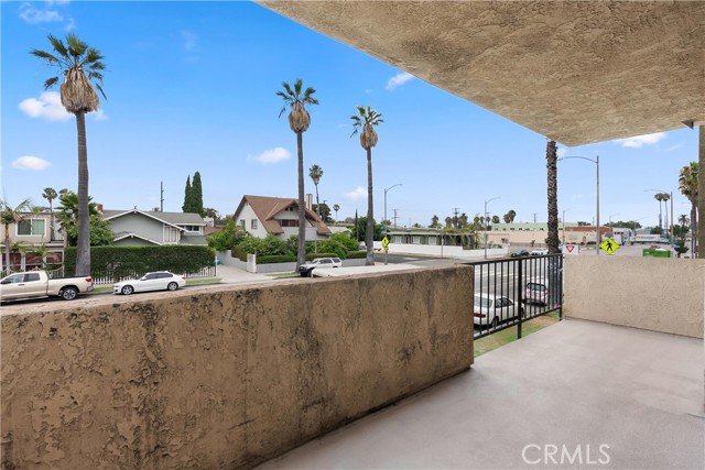 Detail Gallery Image 9 of 31 For 1140 Pacific Ave #19,  Long Beach,  CA 90813 - 2 Beds | 2 Baths