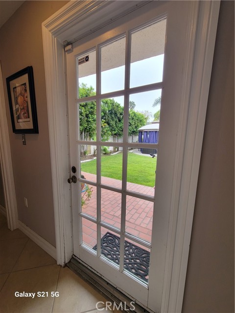 21171 B Lochlea Lane, Huntington Beach CA: https://media.crmls.org/medias/17bc09a8-3015-4b7a-9ffd-a15f82c20ab4.jpg