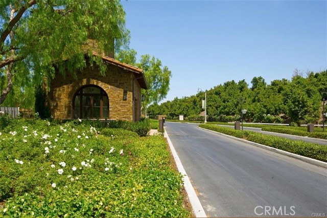 106 Long Fence, Irvine CA: https://media.crmls.org/medias/17bc20de-49c4-46cd-b4c8-ee0cc5053b06.jpg