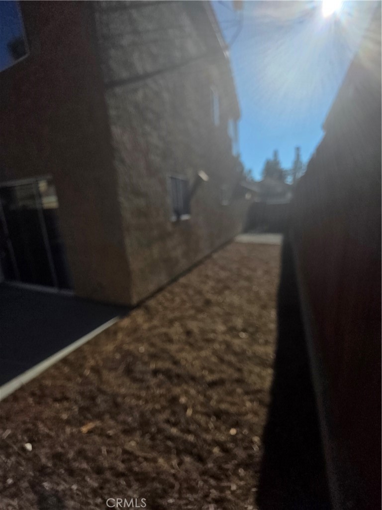 https://media.crmls.org/medias/17bc8ff7-bdc6-4ea1-bb2d-8793211110e3.jpg?preset=X-Large