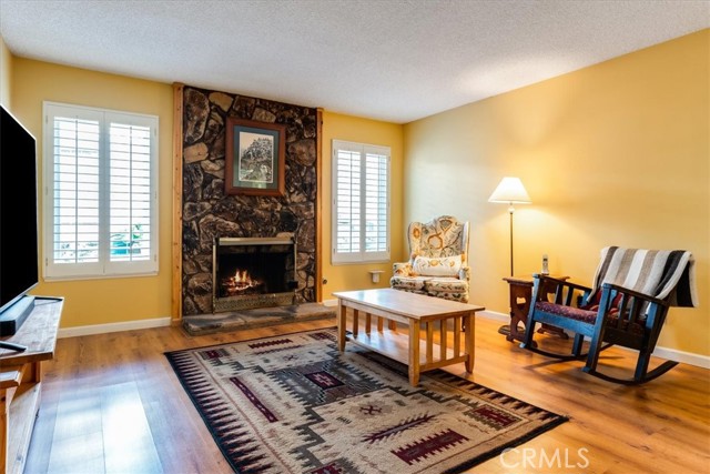 Detail Gallery Image 5 of 33 For 296 Mountain View Dr, Santa Maria,  CA 93455 - 3 Beds | 2 Baths