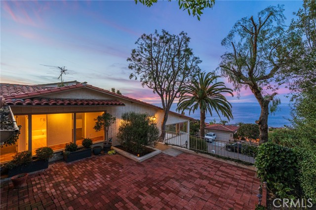 536 Via Almar, Palos Verdes Estates, California 90274, 3 Bedrooms Bedrooms, ,2 BathroomsBathrooms,Residential,For Sale,Via Almar,PV25038617