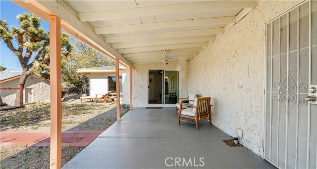 57966 El Dorado Drive, Yucca Valley CA: https://media.crmls.org/medias/17be26e5-ee0d-4148-be34-a4be01a15952.jpg