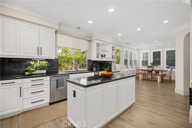 Detail Gallery Image 10 of 59 For 1 Roberts Dr, Coto de Caza,  CA 92679 - 4 Beds | 4/1 Baths