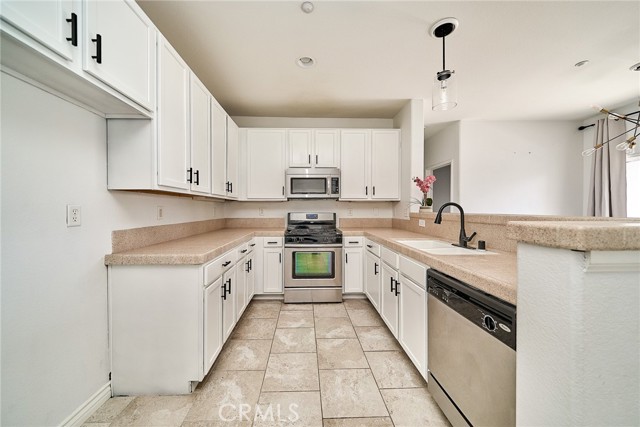 7353 Ellena W, Rancho Cucamonga CA: https://media.crmls.org/medias/17be7155-4984-4617-91bf-f5d0315382ac.jpg