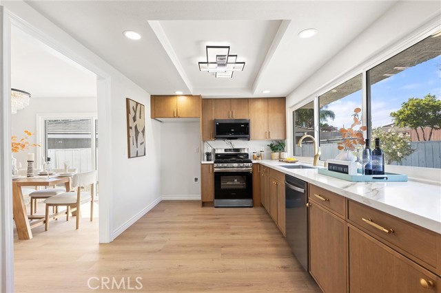 Image 17 of 56 For 19841 Lombardy Lane