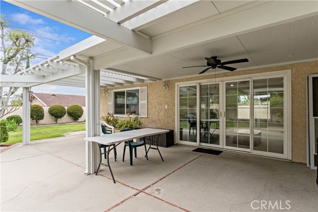 415 N Rennell Avenue, San Dimas CA: https://media.crmls.org/medias/17be8ef1-47cb-4957-803f-78b6886a48a5.jpg