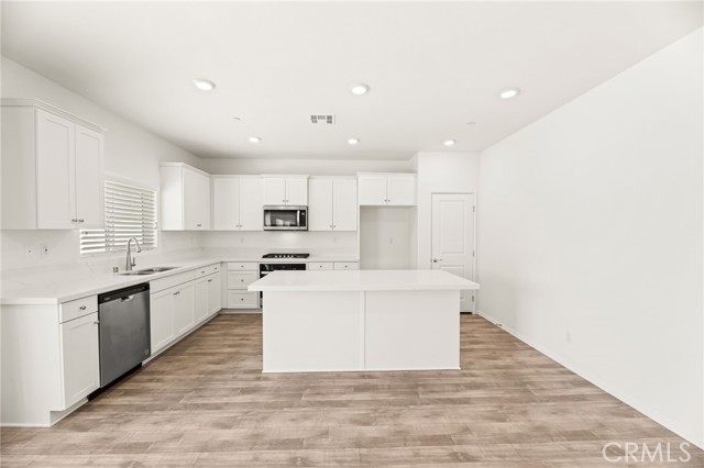 Detail Gallery Image 15 of 51 For 28357 28357 Cats Claw, Winchester,  CA 92596 - 3 Beds | 2/1 Baths