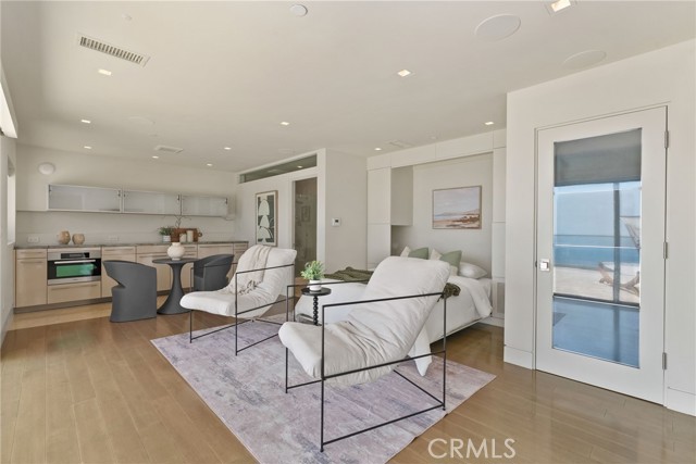 900 Gainsborough Drive, Laguna Beach CA: https://media.crmls.org/medias/17c04391-ee87-44f4-8573-3518baa924cd.jpg