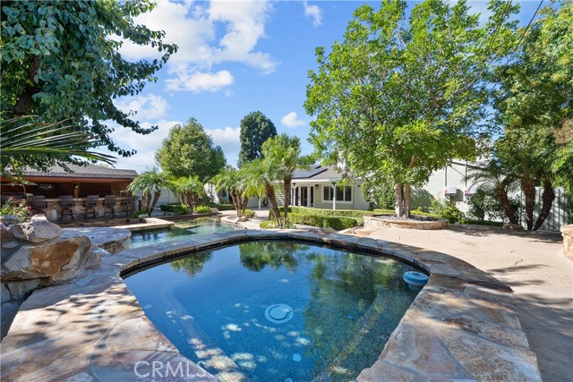 Detail Gallery Image 13 of 63 For 10132 Wish, Northridge,  CA 91325 - 4 Beds | 3 Baths