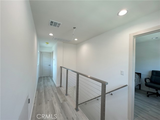 Detail Gallery Image 6 of 31 For 10363 Commerce Ave, Tujunga,  CA 91042 - 4 Beds | 3 Baths