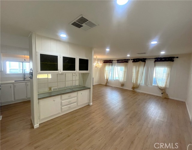 Detail Gallery Image 6 of 13 For 17700 S Western #160,  Gardena,  CA 90248 - 2 Beds | 2 Baths