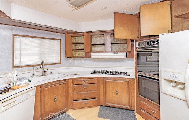 Detail Gallery Image 13 of 40 For 9800 Bolsa Ave #14,  Westminster,  CA 92683 - 2 Beds | 2 Baths