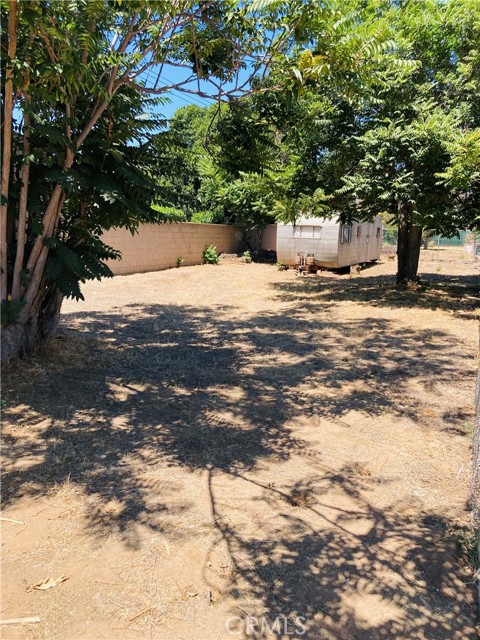 5214 Golden Avenue, Riverside CA: https://media.crmls.org/medias/17c1dce4-1259-406d-82f4-84d769c8e3bf.jpg