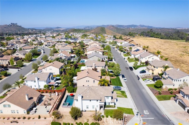 30461 Savoie Street, Murrieta CA: https://media.crmls.org/medias/17c21439-89a6-4e5d-b4eb-df111cea14e5.jpg